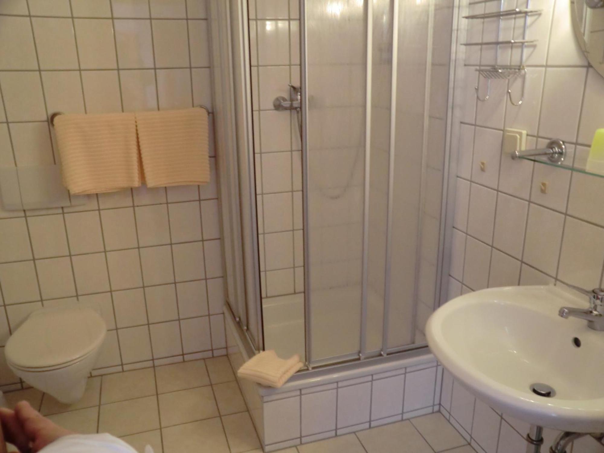 Hotel Zum Schneekopf "Garni" غيهلبرغ المظهر الخارجي الصورة